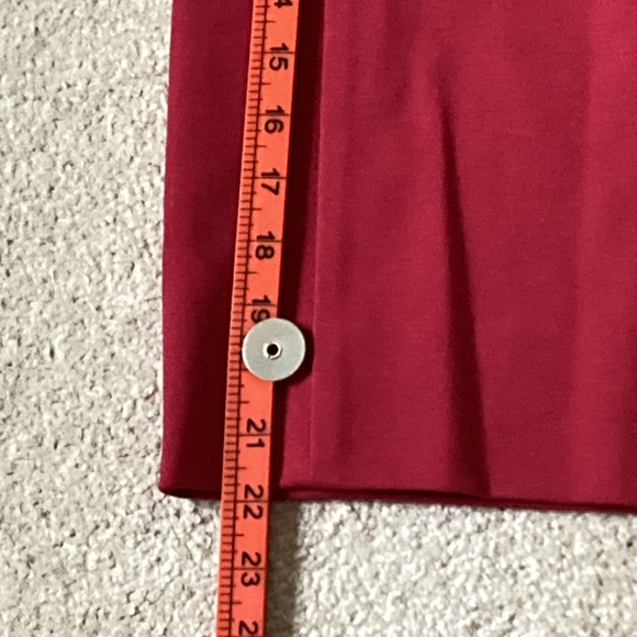 Pre-loved Diane von Furstenberg Red Pencil Skirt - UK Size 6-8 - Picture 17 of 17